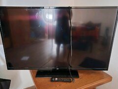 Vand televizor pret modic